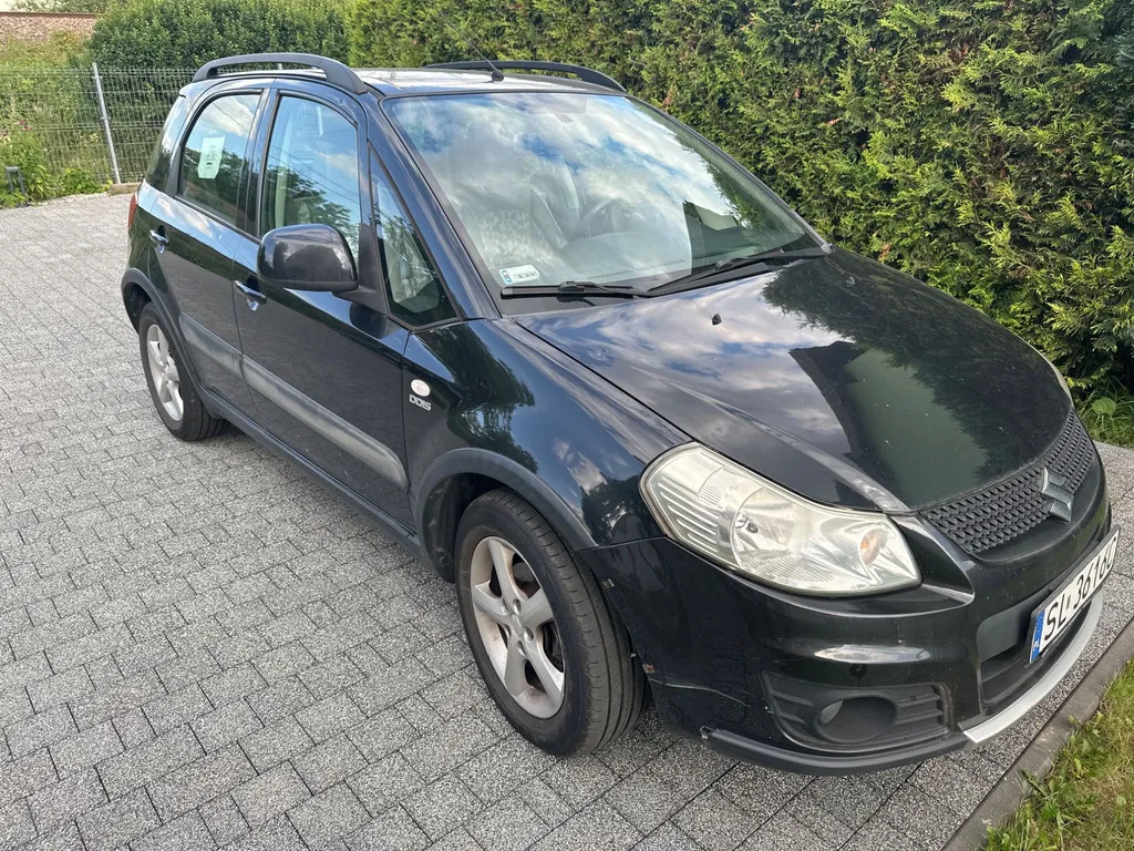 Zdjęcie: 2010 Suzuki SX4