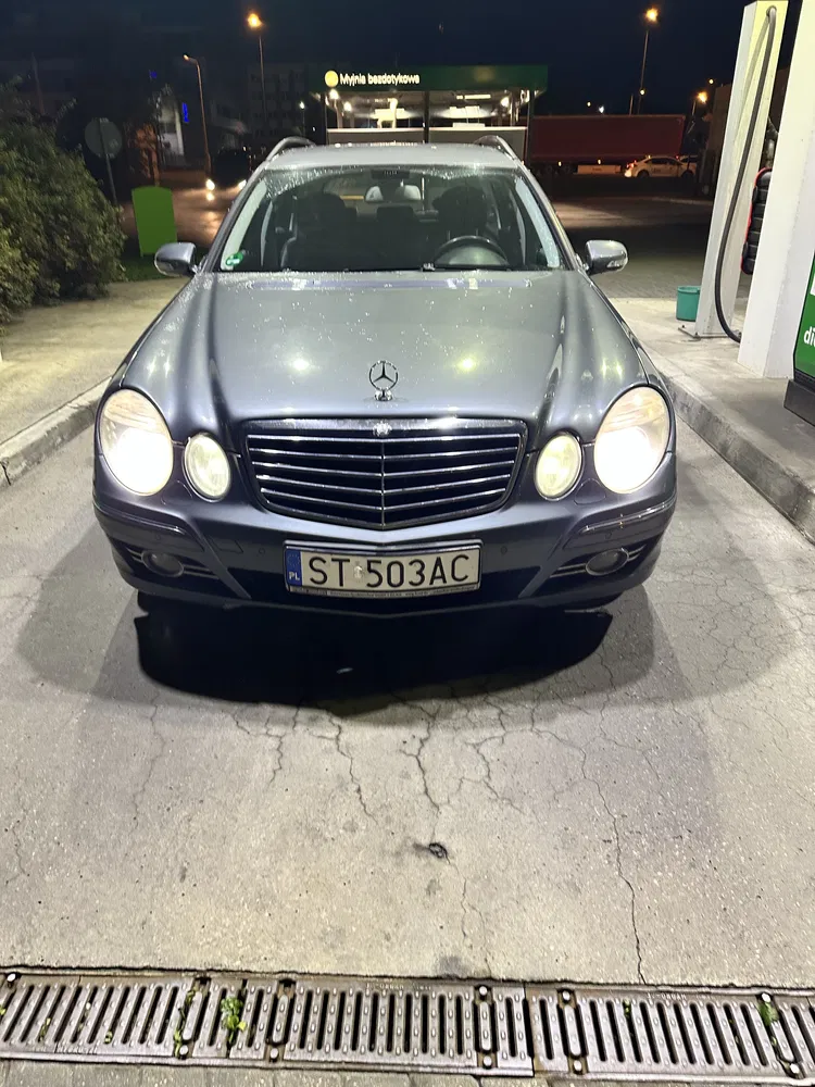 Zdjęcie: 2008 Mercedes-Benz E Klasa