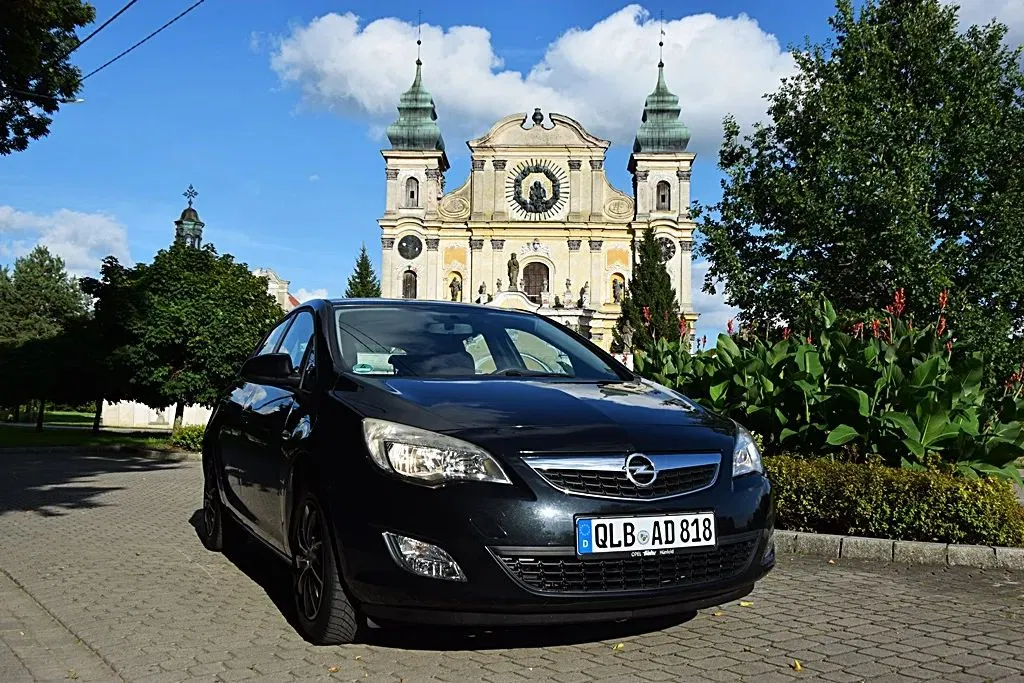 Zdjęcie: 2011 Opel Astra