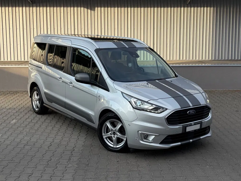 Zdjęcie: 2019 Ford Tourneo Connect Grand
