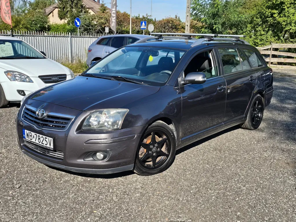 Zdjęcie: 2006 Toyota Avensis
