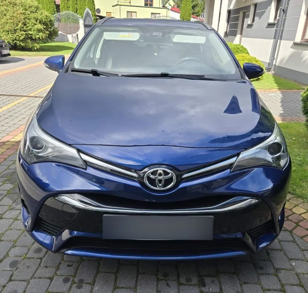 Zdjęcie: 2017 Toyota Avensis
