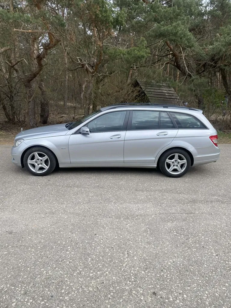 Zdjęcie: 2010 Mercedes-Benz C Klasa