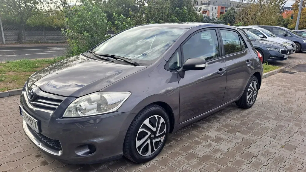 Zdjęcie: 2010 Toyota Auris