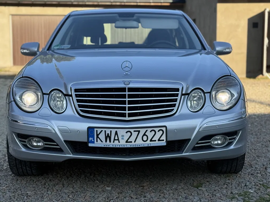 Zdjęcie: 2008 Mercedes-Benz E Klasa