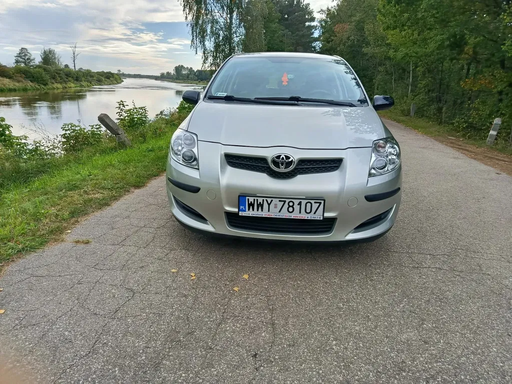 Zdjęcie: 2009 Toyota Auris