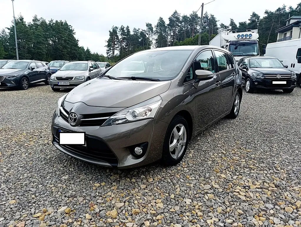 Zdjęcie: 2017 Toyota Verso