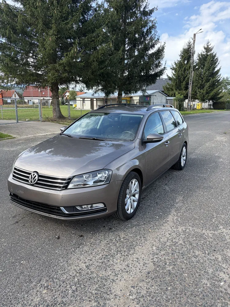 Zdjęcie: 2011 Volkswagen Passat