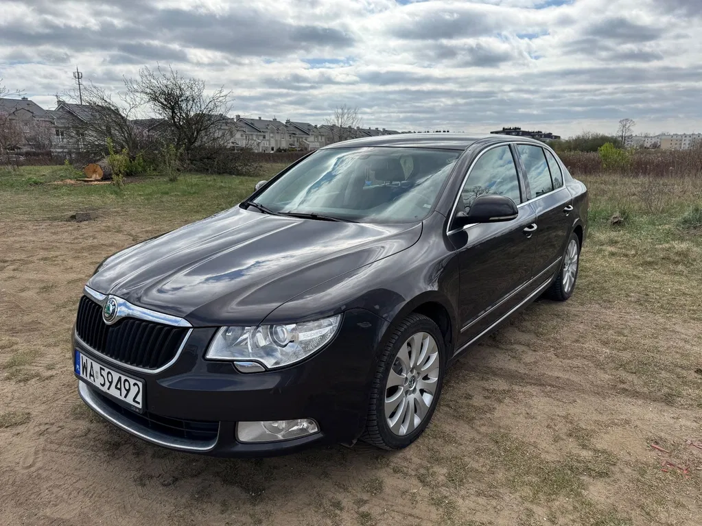 Zdjęcie: 2011 Skoda Superb