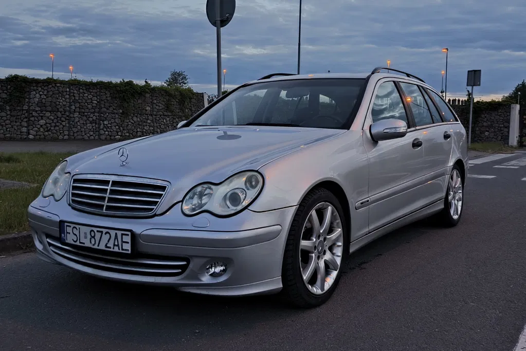 Zdjęcie: 2004 Mercedes-Benz C Klasa