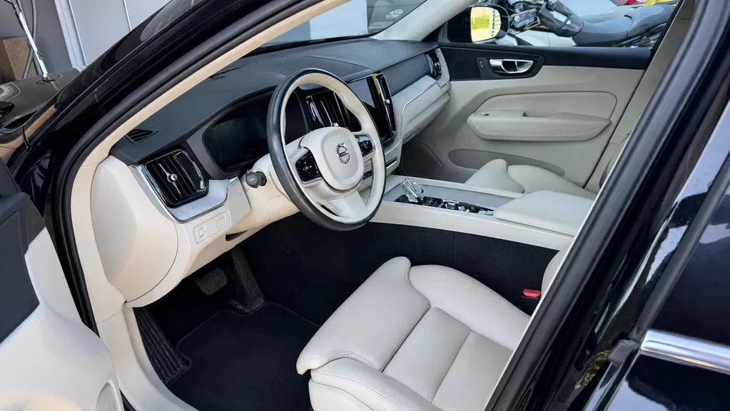 Zdjęcie: 2021 Volvo XC 60