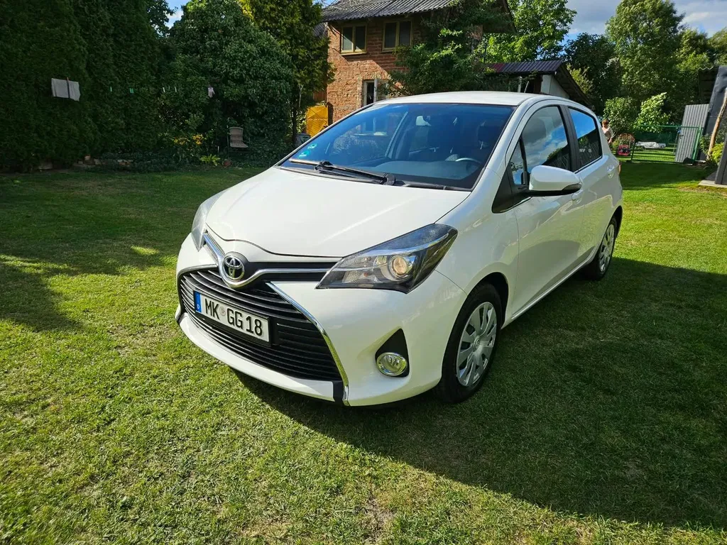 Zdjęcie: 2015 Toyota Yaris