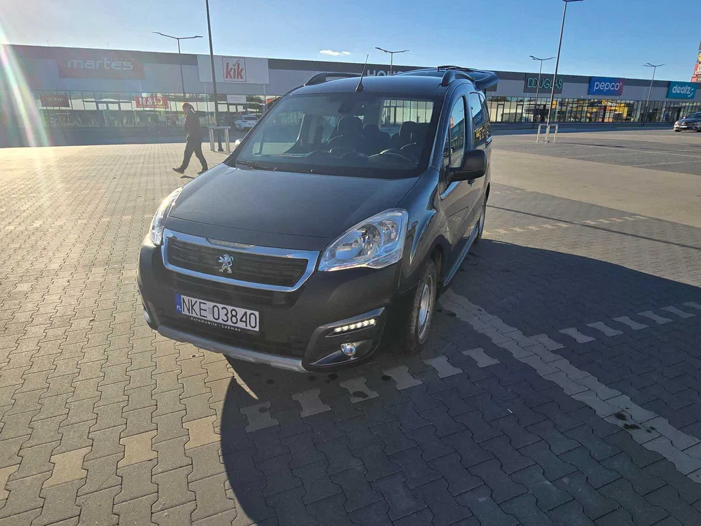Zdjęcie: 2017 Peugeot Partner