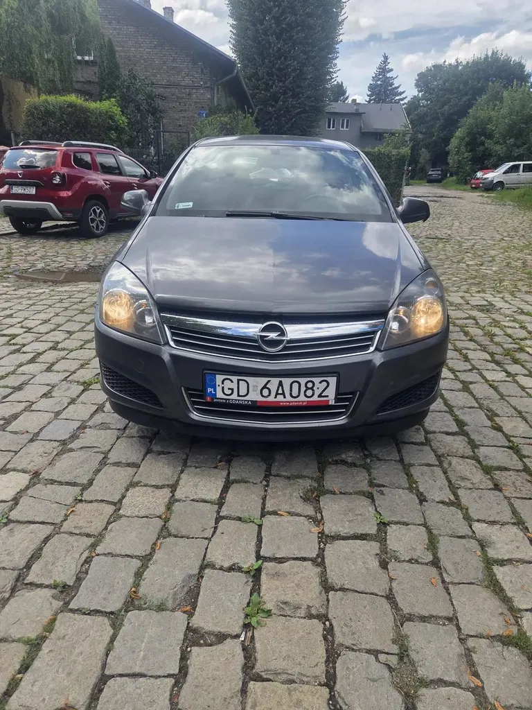 Zdjęcie: 2012 Opel Astra