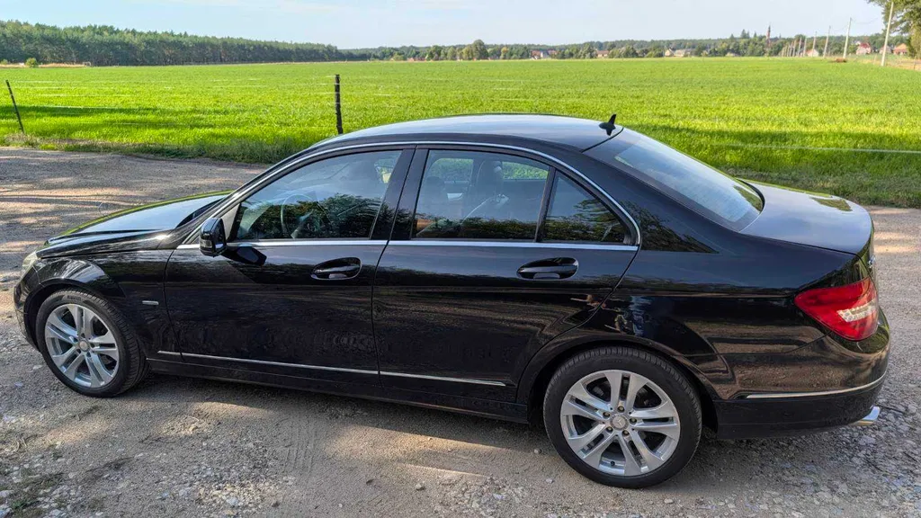 Zdjęcie: 2010 Mercedes-Benz C Klasa