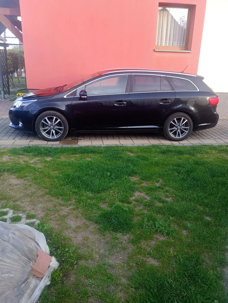 Zdjęcie: 2013 Toyota Avensis