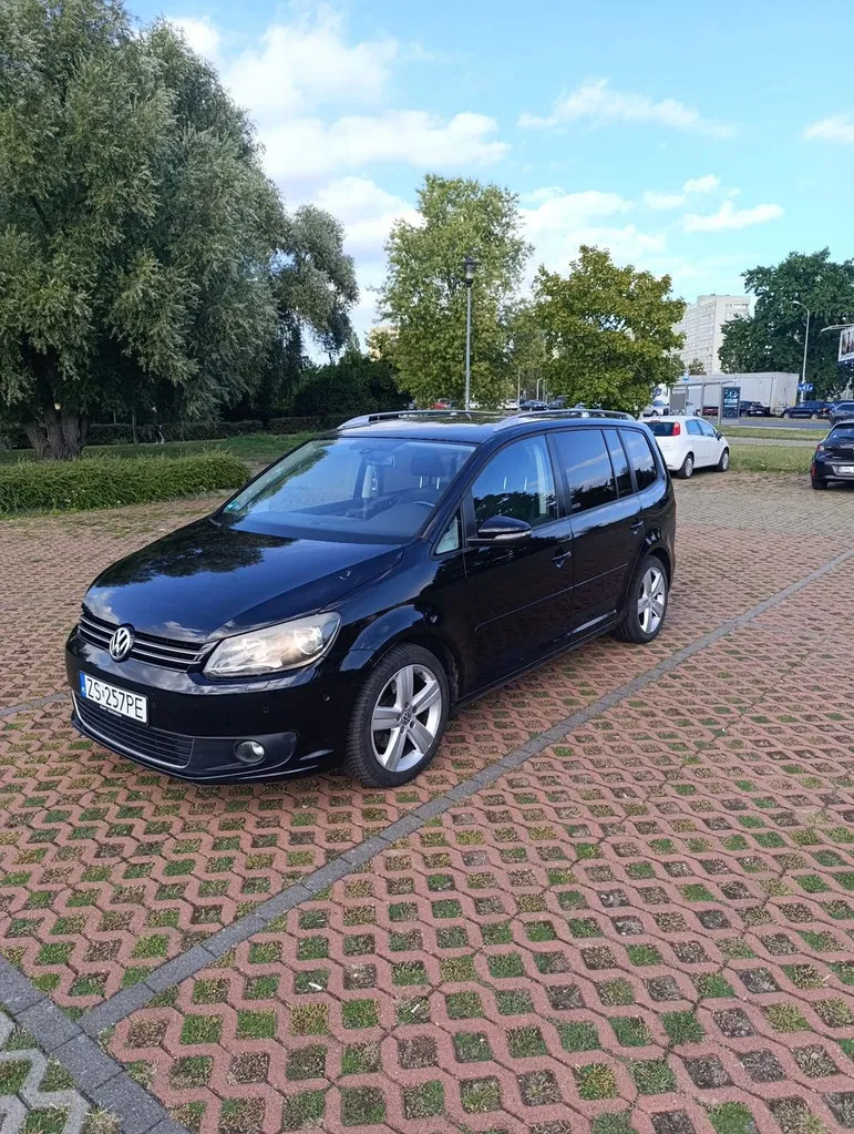Zdjęcie: 2010 Volkswagen Touran