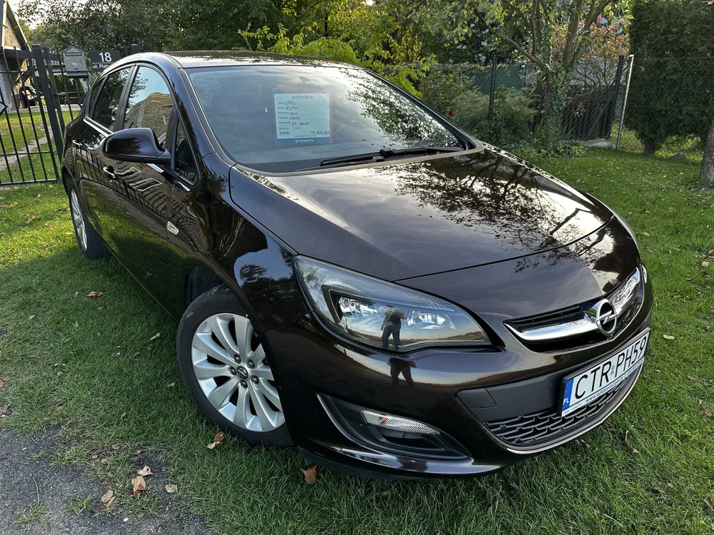 Zdjęcie: 2013 Opel Astra
