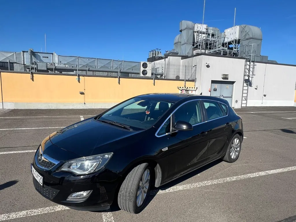 Zdjęcie: 2010 Opel Astra