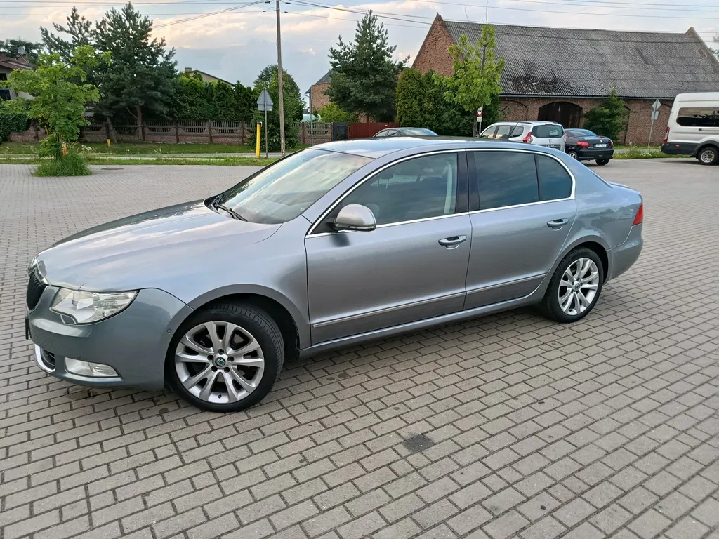 Zdjęcie: 2009 Skoda Superb