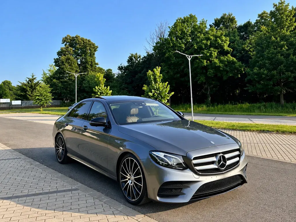 Zdjęcie: 2018 Mercedes-Benz E Klasa