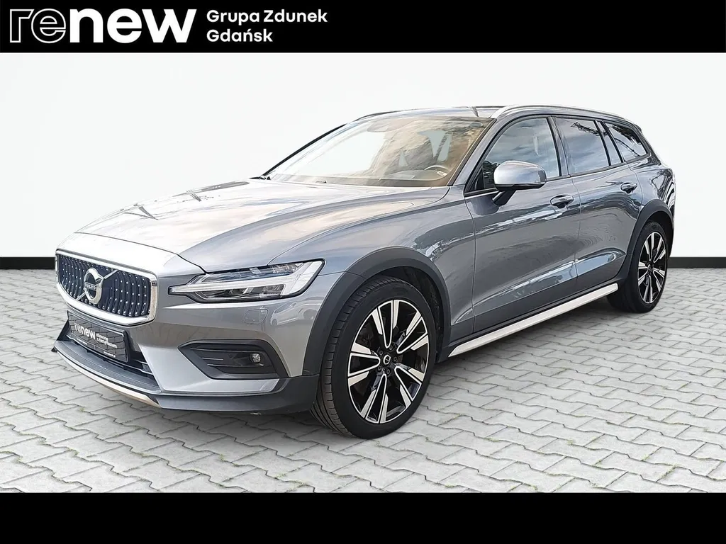 Zdjęcie: 2019 Volvo V60 Cross Country