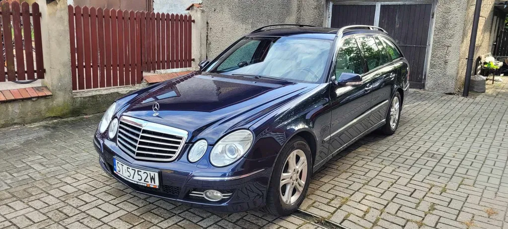Zdjęcie: 2006 Mercedes-Benz E Klasa