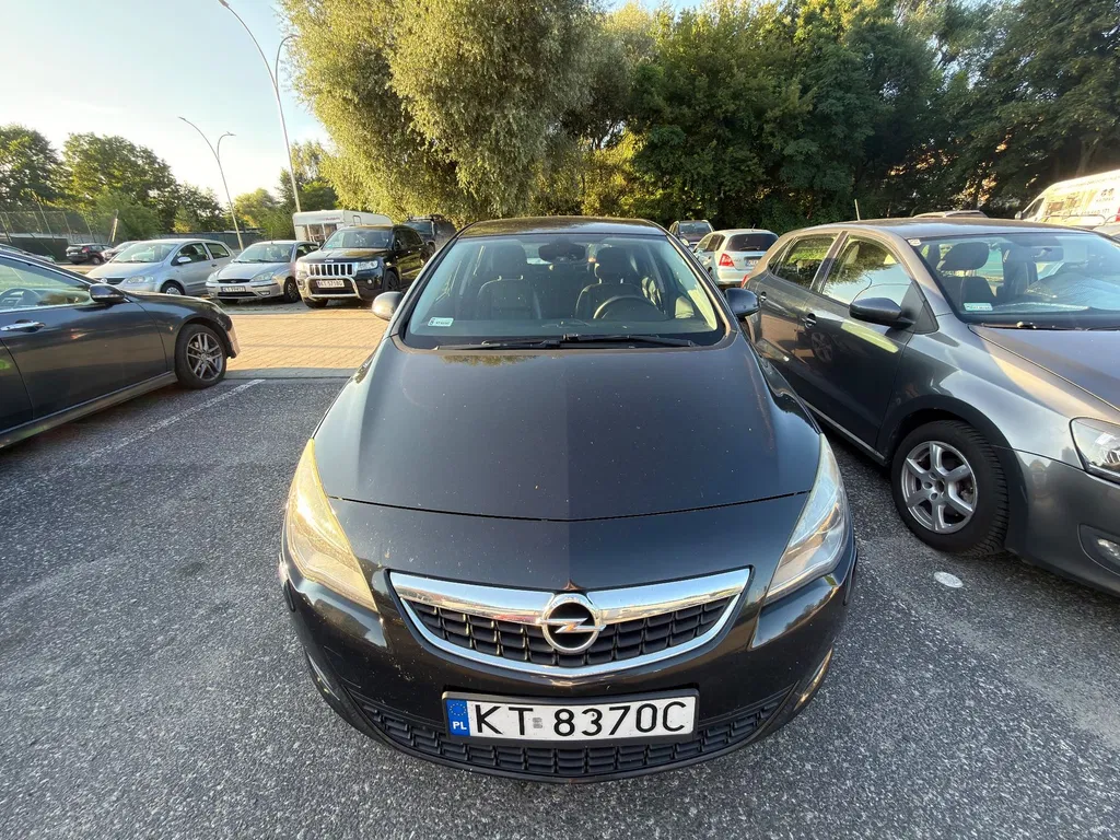 Zdjęcie: 2011 Opel Astra
