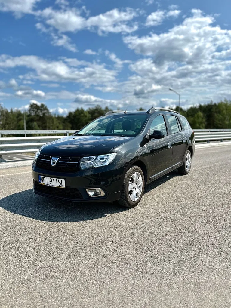 Zdjęcie: 2017 Dacia Logan