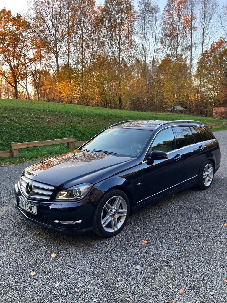 Zdjęcie: 2012 Mercedes-Benz C Klasa