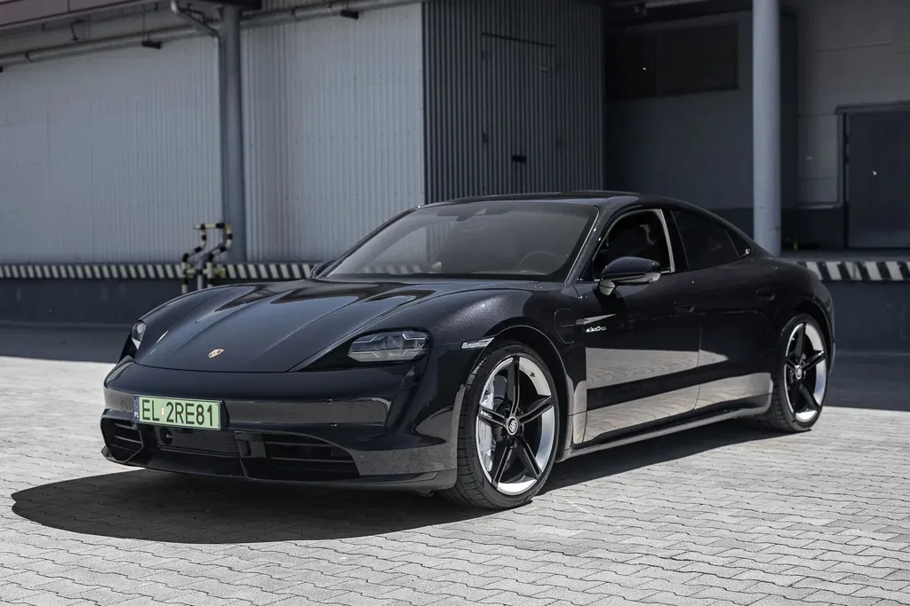 Zdjęcie: 2020 Porsche Taycan