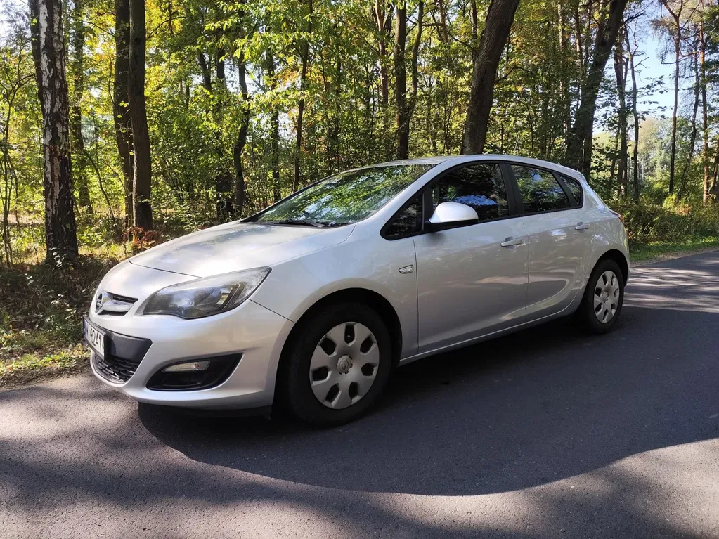 Zdjęcie: 2013 Opel Astra