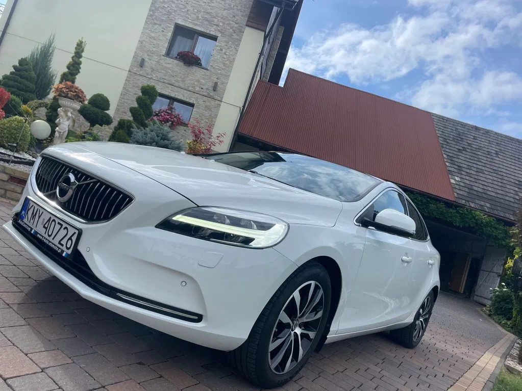 Zdjęcie: 2017 Volvo V40
