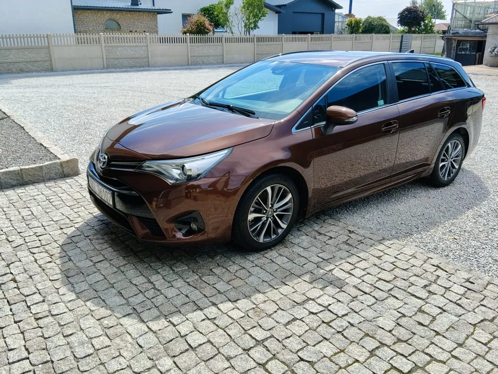 Zdjęcie: 2017 Toyota Avensis