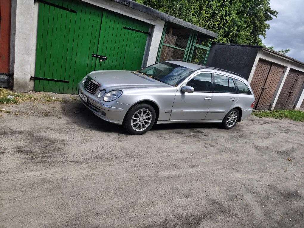 Zdjęcie: 2004 Mercedes-Benz E Klasa