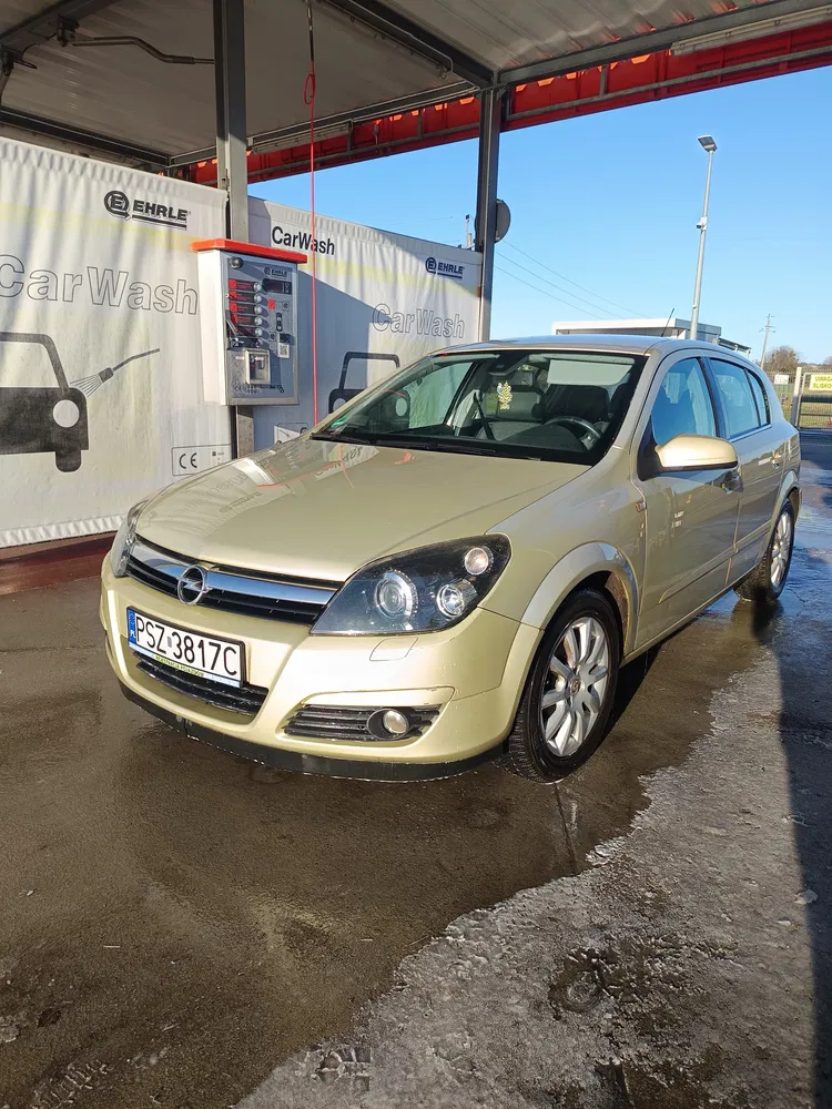 Zdjęcie: 2004 Opel Astra
