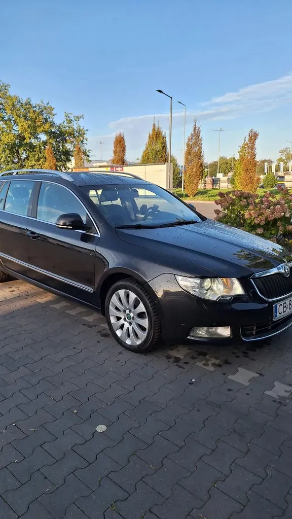 Zdjęcie: 2011 Skoda Superb