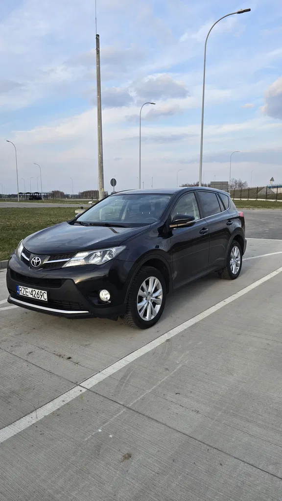 Zdjęcie: 2013 Toyota RAV-4