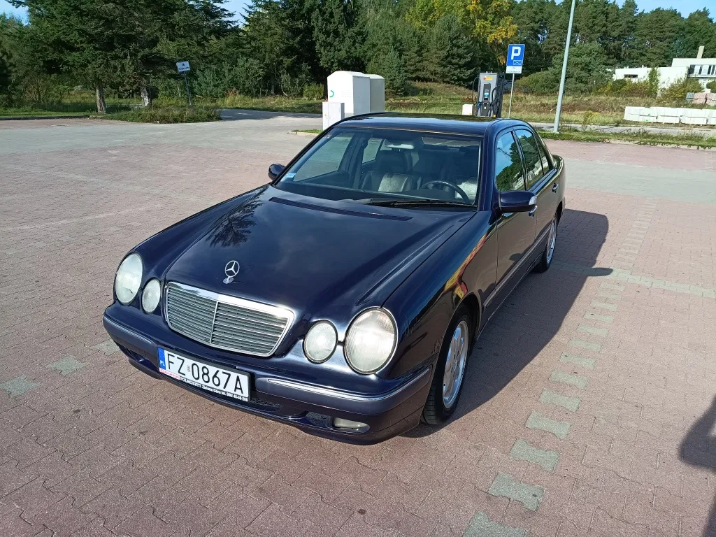 Zdjęcie: 2001 Mercedes-Benz E Klasa