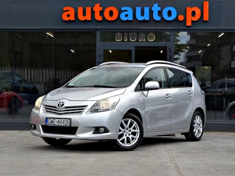 Zdjęcie: 2010 Toyota Verso