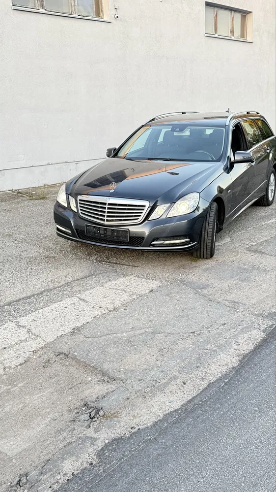 Zdjęcie: 2010 Mercedes-Benz E Klasa