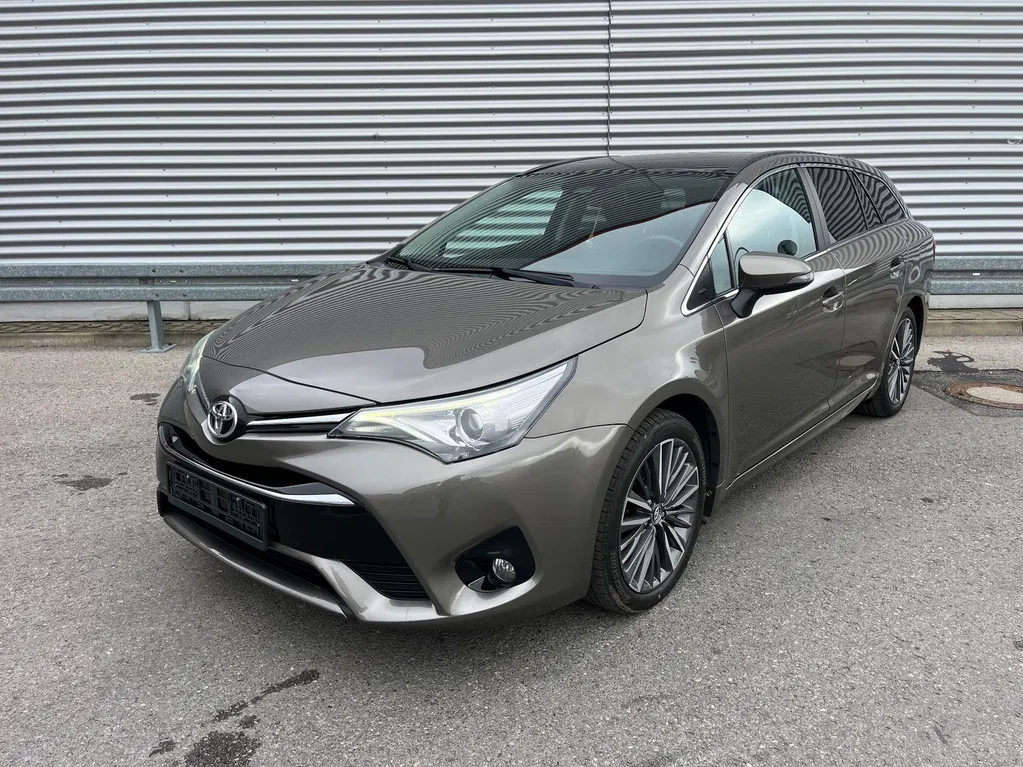 Zdjęcie: 2016 Toyota Avensis