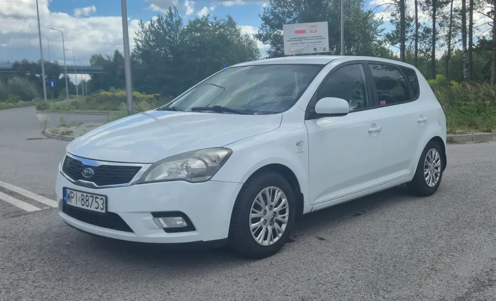 Zdjęcie: 2011 Kia Cee'd
