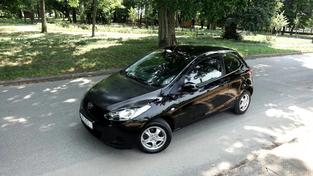 Zdjęcie: 2009 Mazda 2