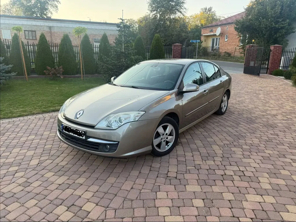 Zdjęcie: 2009 Renault Laguna