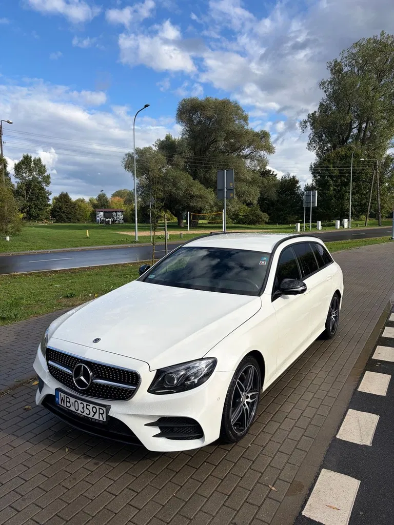 Zdjęcie: 2017 Mercedes-Benz E Klasa