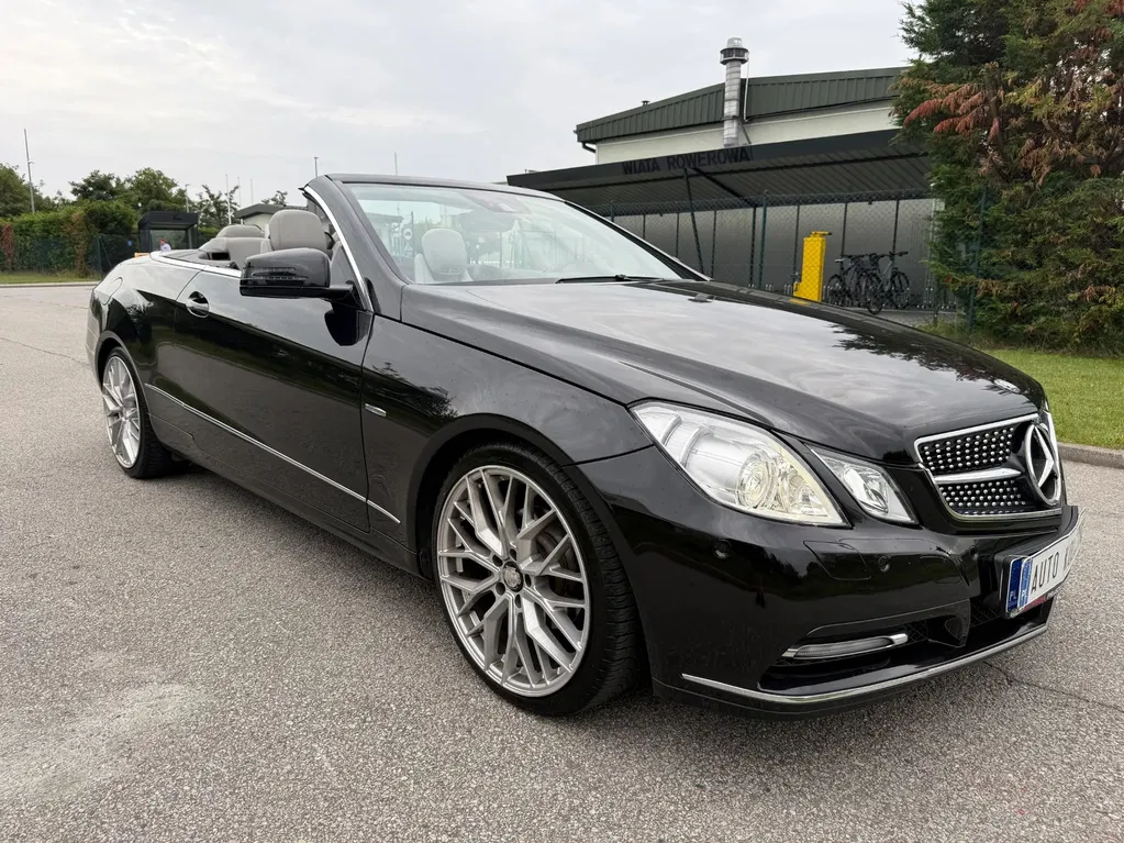 Zdjęcie: 2011 Mercedes-Benz E Klasa