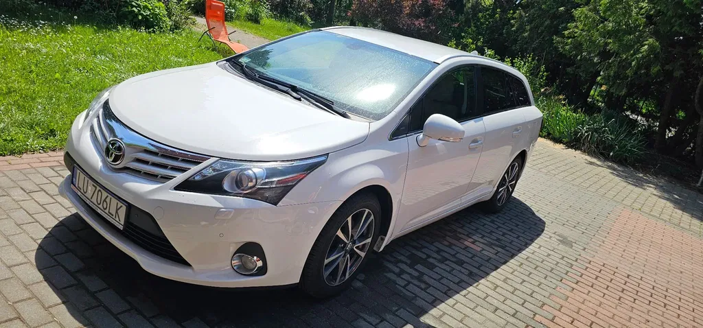 Zdjęcie: 2012 Toyota Avensis