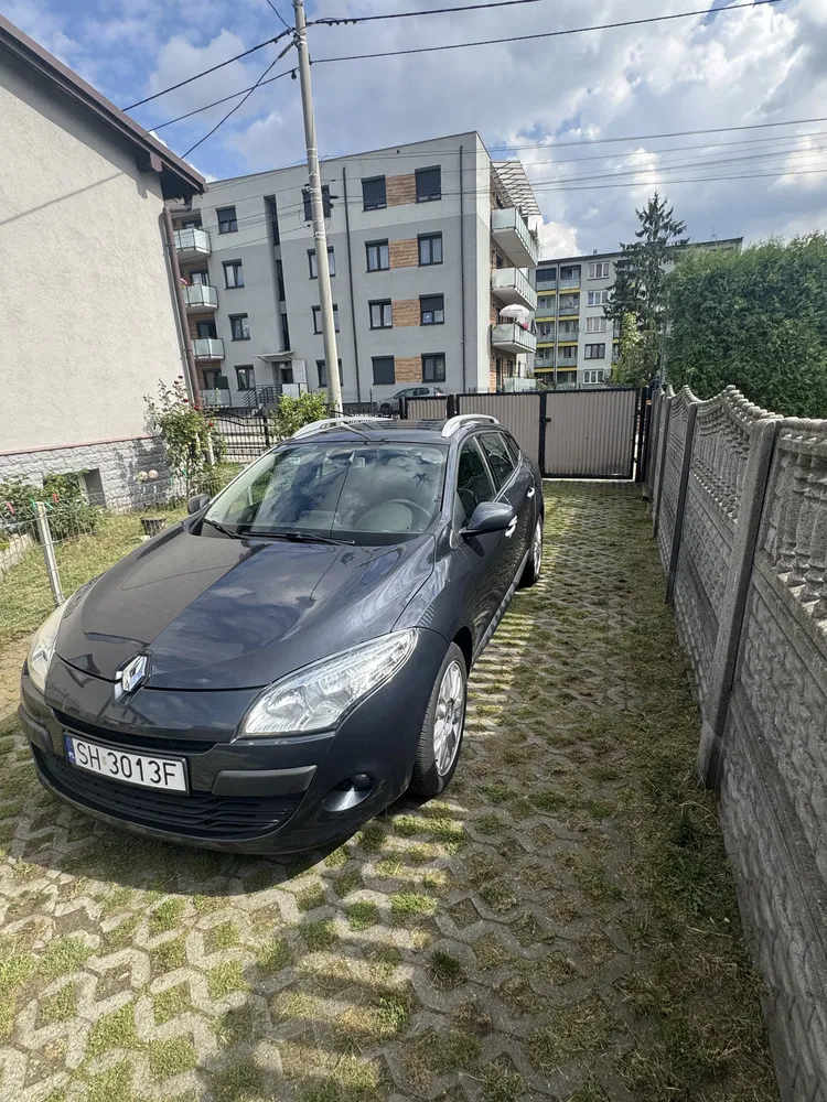 Zdjęcie: 2010 Renault Megane