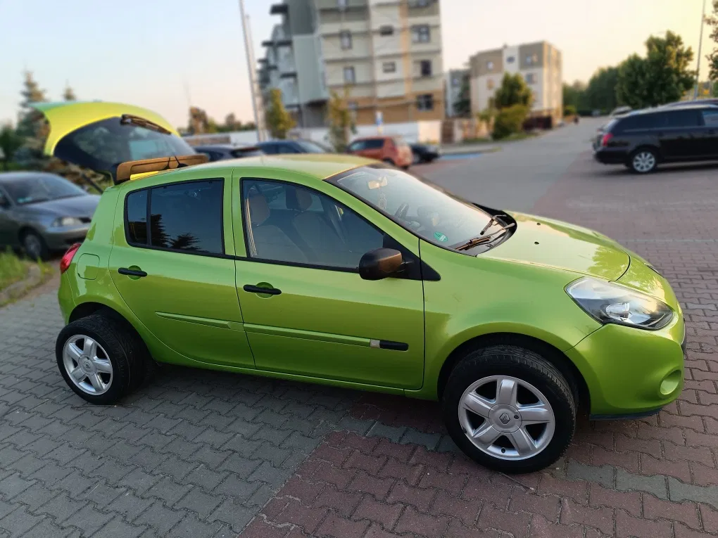 Zdjęcie: 2009 Renault Clio
